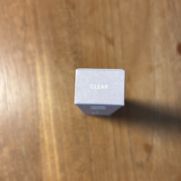 ILIA in frame brow gel clear  BNIB - Picture 4 of 4